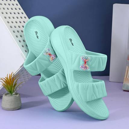 Birde Girls Buckle Clogs