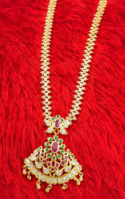 Simple gold deals chain with dollar