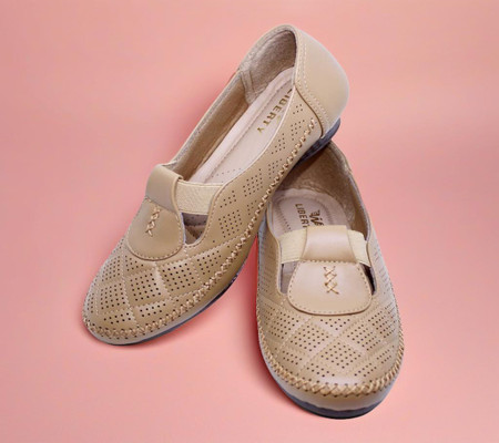 Liberty women's deals footwear flipkart