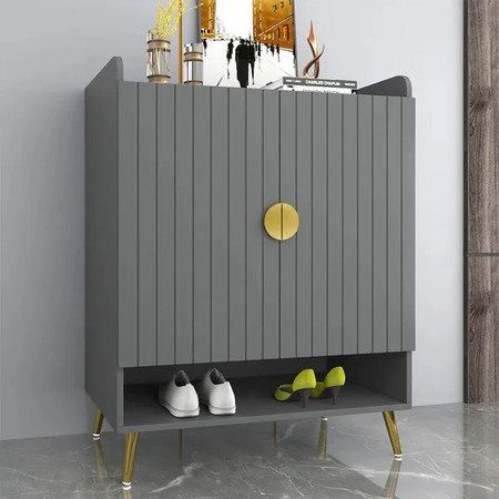 L shaped clearance shoe rack