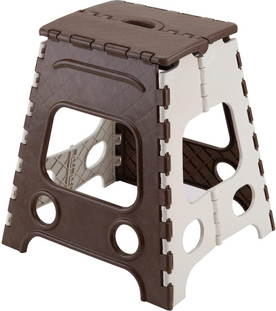 Folding stool outlet for kids