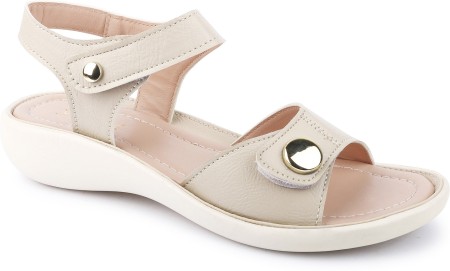 Delana curve wedge sandal hot sale