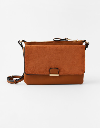 Online sling bags on flipkart sale