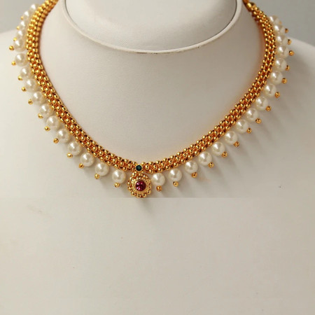 Small pearl gold on sale necklace indian designs