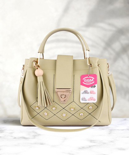 Guess store handbags flipkart
