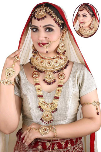 Jewellery set deals for maroon lehenga