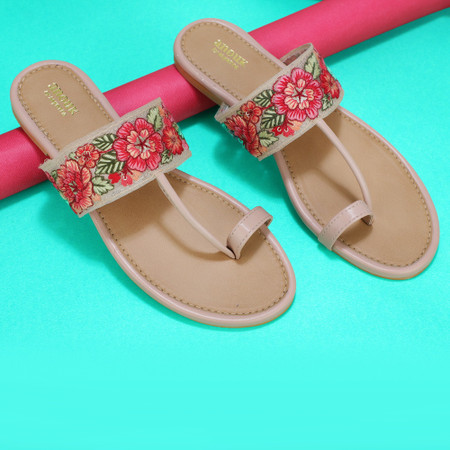 Anouk chappals online