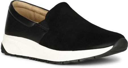 Naturalizer on sale selah black