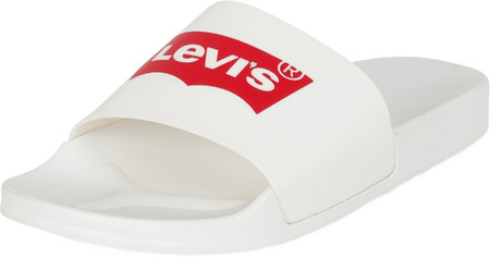 Levi's chappal store