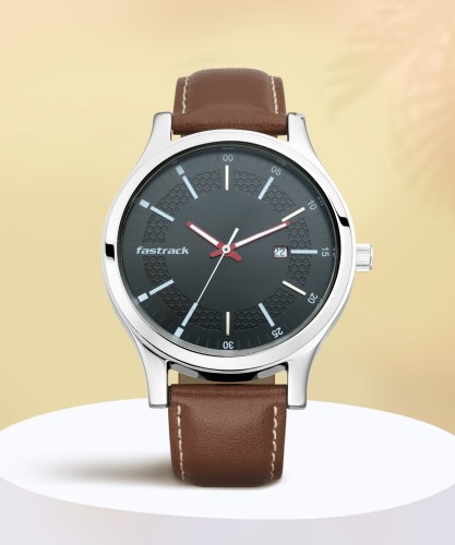 Man hand 2024 watch fastrack