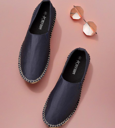Refoam shoes company outlet