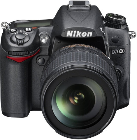 NIKON D7000 DSLR Camera (Body with AF-S DX NIKKOR 18-105 mm F/3.5