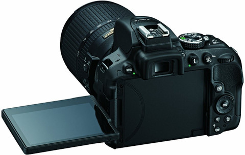 NIKON D5300 DSLR Camera AF-S DX NIKKOR 18-140mm f/3.5-5.6G ED VR