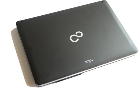 FUJITSU Lifebook Intel Core i3 5th Gen - (8 GB/500 GB HDD/DOS