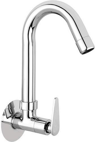 Chiroyli qiz oshxonada bir yigitga xizmat qildi.