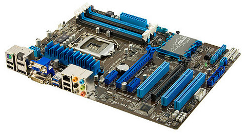 その他 ASUS P8H77-V + Intel i7-3770 + GTX 670 ASUS ASUS P8H77-V LGA 1155Socket ATX Intel H77 Chipset DDR3