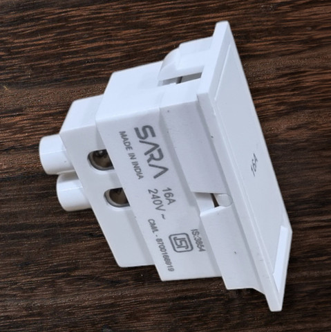 SARA modular power switch /16amp 5pin socket (6pic pack) 16 A Five