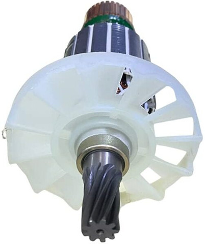 Yosh mushukning porno fotosuratlari