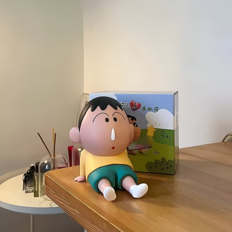 置物 bobochan KNJ Shinchan- BOWCHAN Pose Phone Holder – Cartoon Mobile Stand for
