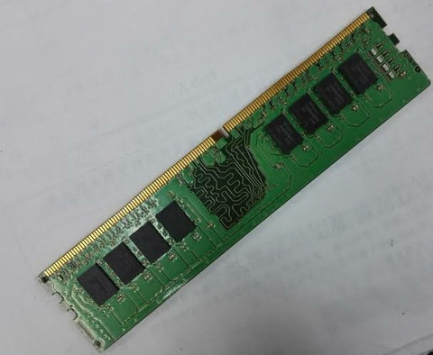 Sk Hynix 16GB DDR4 DESKTOP 2400T DDR4 16 GB (Dual Channel) PC