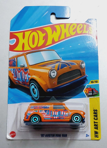 HOT WHEELS C4982 67 AUSTIN MINI VAN 10/10 HW ART CARS 169/250 DIE