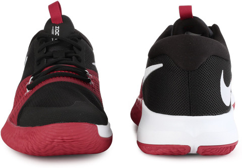 zoom assersion sneaker