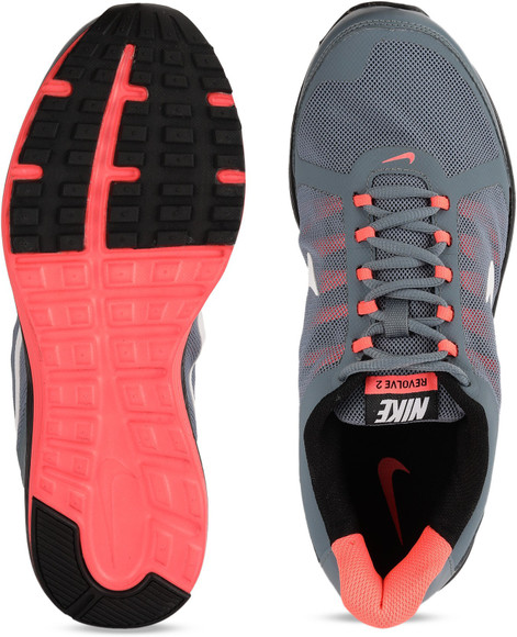 nike men's revolve 2 running shoes