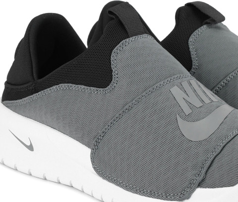 nike benassi slip shoes
