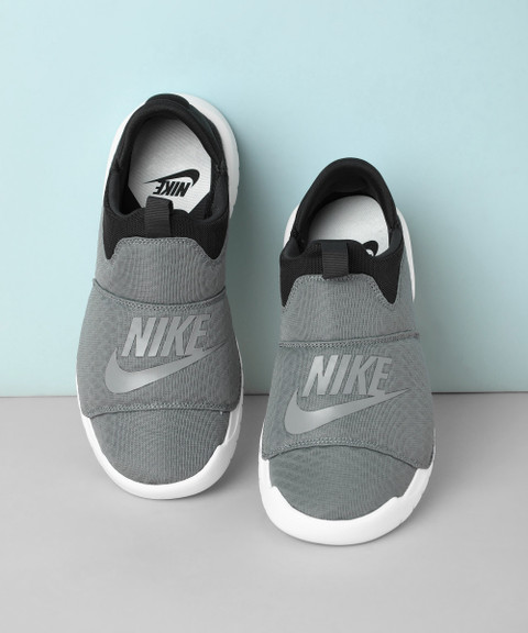 nike benassi slip shoes