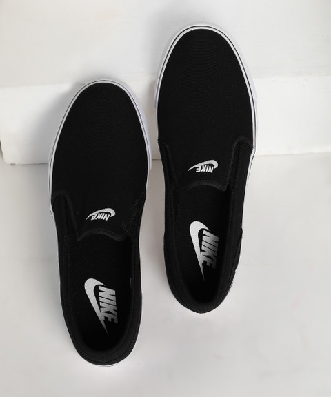 NIKE Toki Slip Txt Slip On Sneakers For Men - Buy NIKE Toki Slip