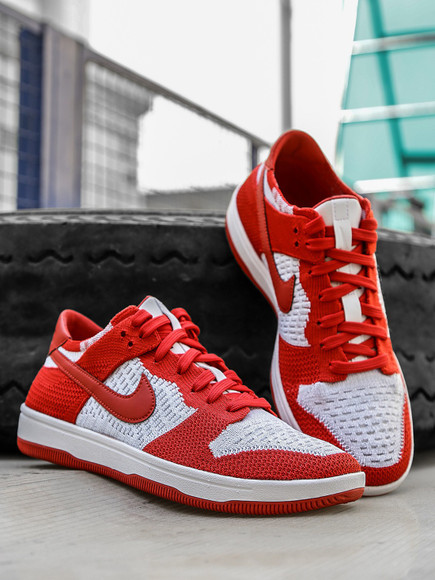 nike dunk low flyknit white