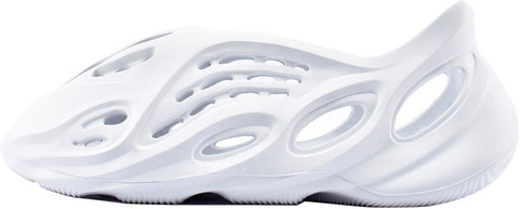 yeezy ararat on feet