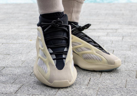 adidas yeezy boost 700 v3