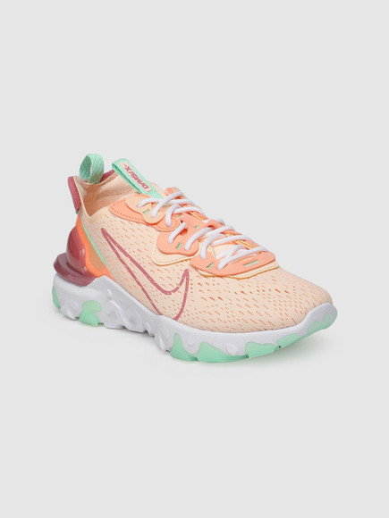 peach nike reacts