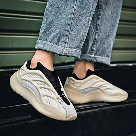 mr shoes yeezy 700