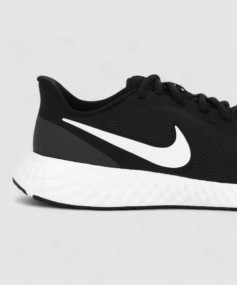 nike revolution 5 flipkart