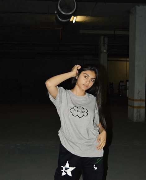 di lusso Printed Women Round Neck Grey T-Shirt Buy di lusso