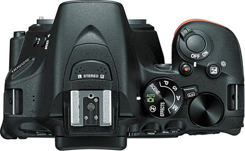 NIKON D5500 DSLR Camera Body with Single Lens: AF-S 18-140mm VR