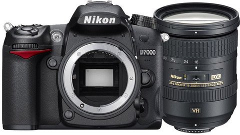 NIKON DX D7200 DSLR Camera AF-S DX Nikkor 18-200mm f/3.5-5.6G ED