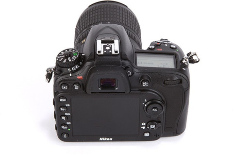 NIKON DX D7200 DSLR Camera AF-S DX Nikkor 18-200mm f/3.5-5.6G ED