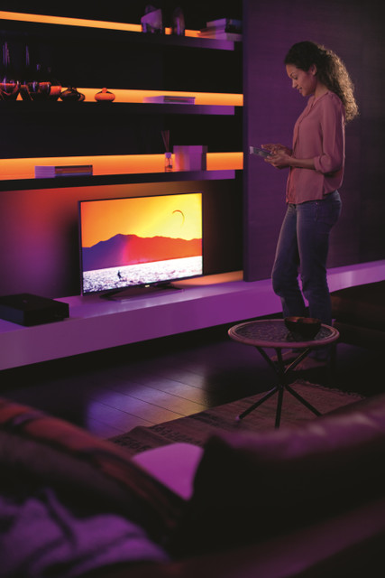 PHILIPS Hue 2m Light Strip with Base (White and Color Ambience