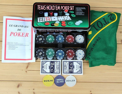 AweStuffs 200 Chip Premium Casino Poker Game Set and Blackjack