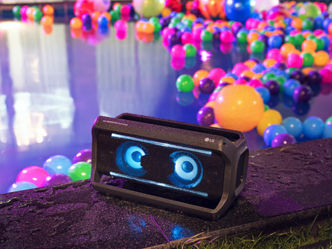 Buy LG GO PK7 IPX5 Water Resistant 40 W Bluetooth Speaker Online