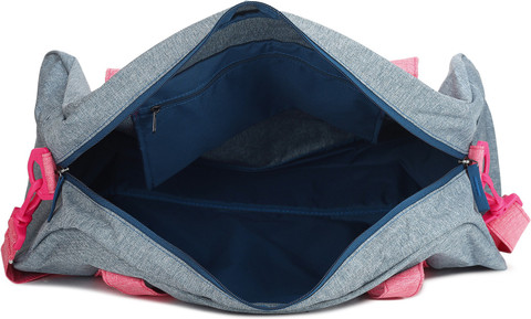 NIKE 15 inch/38 cm Women's NK Gym Club Training Duffel Bag Duffel