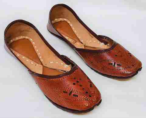 MOJDI Jutis For Women Buy MOJDI Jutis For Women Online at Best