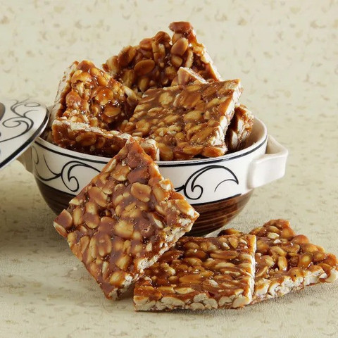 Pramix Peanut Chikki- Groundnut Chikki or Mumfali Chikki (Koilpatti ...