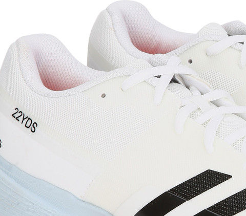 ADIDAS Sl22.0 Cricket Shoes For Men - Buy ADIDAS Sl22.0 Cricket Shoes For  Men Online at Best Price - Shop Online for Footwears in India | Flipkart.com