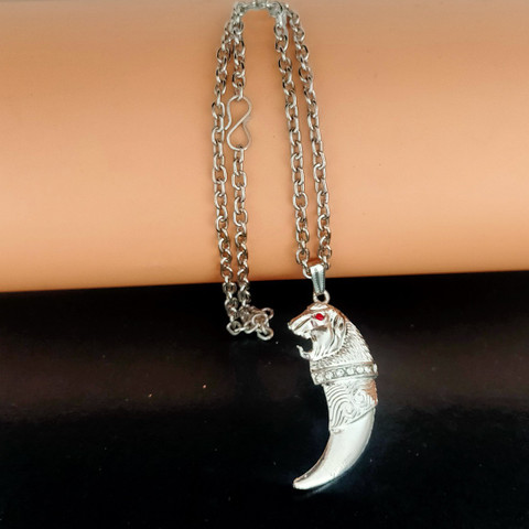 M Men Style Lion Nails Lion Head and Claws Locket Sterling Silver