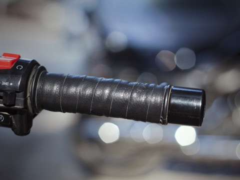 AUTOGARH Black leather grip Handle Bar Grip For Yamaha, Honda