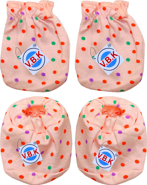 Baby Boys and Baby Girl Essential Combo Pack Set With Hand